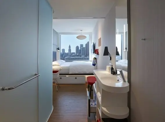 Comfort Oda, 1 En Büyük (King) Boy Yatak (Downtown View)