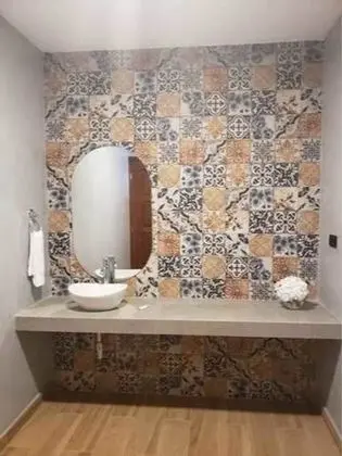 Tek Kişilik Oda, Sigara İçilmez