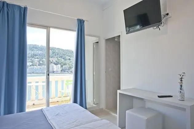 Tek Büyük Yataklı Oda, Balkon, Deniz Manzaralı