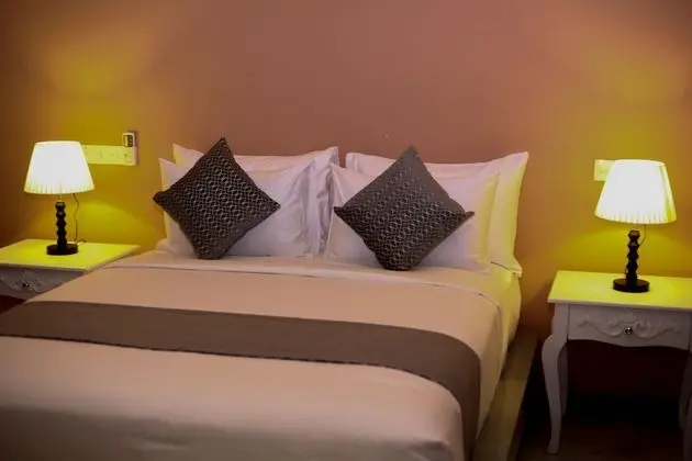 Deluxe Tek Büyük Yataklı Oda, 1 Büyük (Queen) Boy Yatak, Sigara İçilebilir, Bahçe Manzaralı