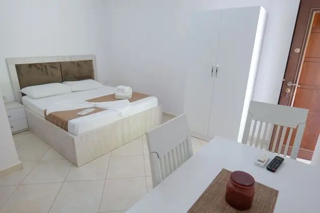 Tek Büyük Yataklı Oda, Balkon, Bahçe Manzaralı