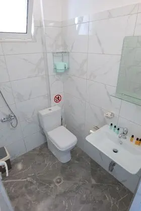 Tek Büyük Yataklı Oda, Balkon, Bahçe Manzaralı