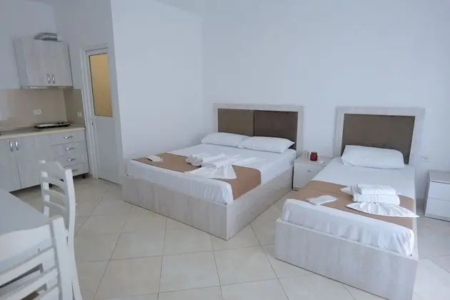 Üç Kişilik Oda, Balkon