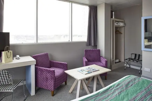 (Top Floors) Deluxe King room with view