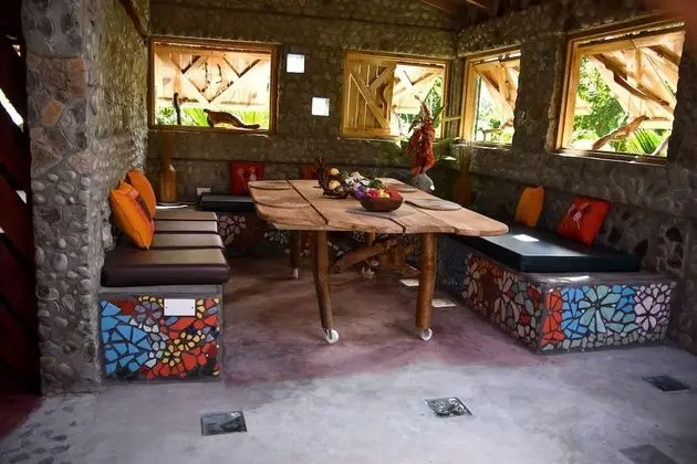 Vanil Vaness Design Loft