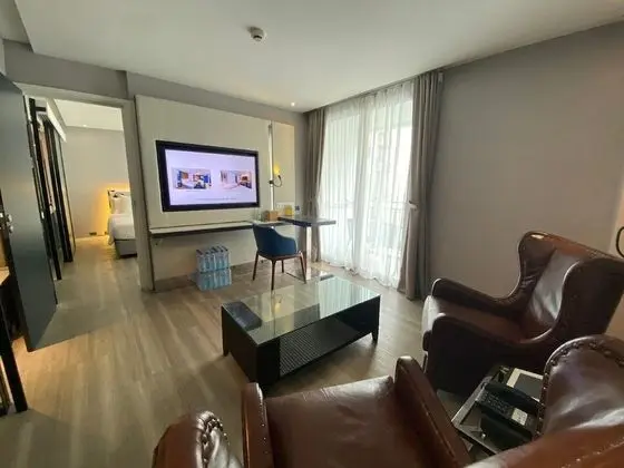 Executive Suite