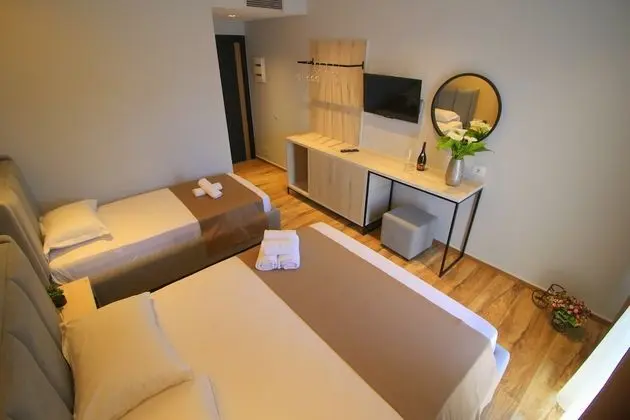 Dört Kişilik Oda, Zemin Kat