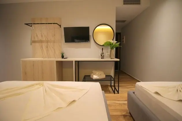 Dört Kişilik Oda, Zemin Kat