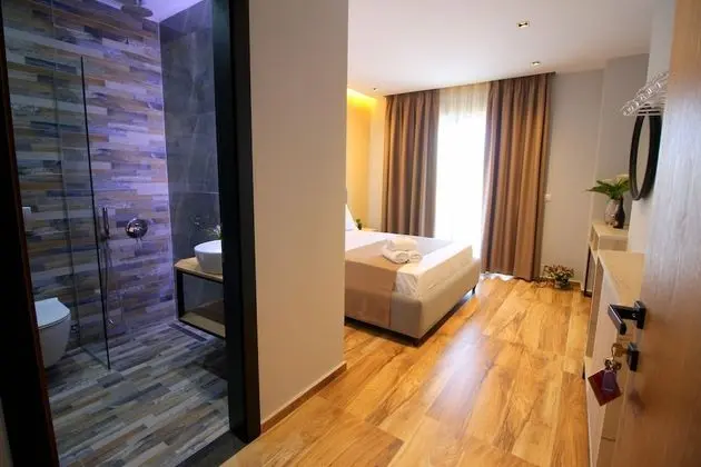 Dört Kişilik Oda, Zemin Kat