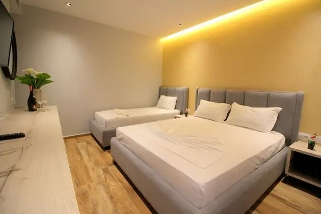 Üç Kişilik Oda, Deniz Manzaralı