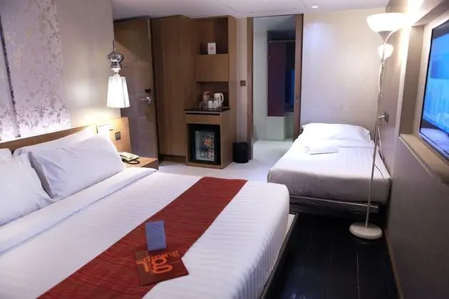 Executive Triple Room with Bathtub