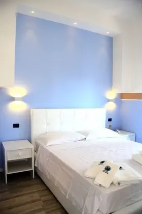 Tek Büyük Yataklı Oda, Balkon