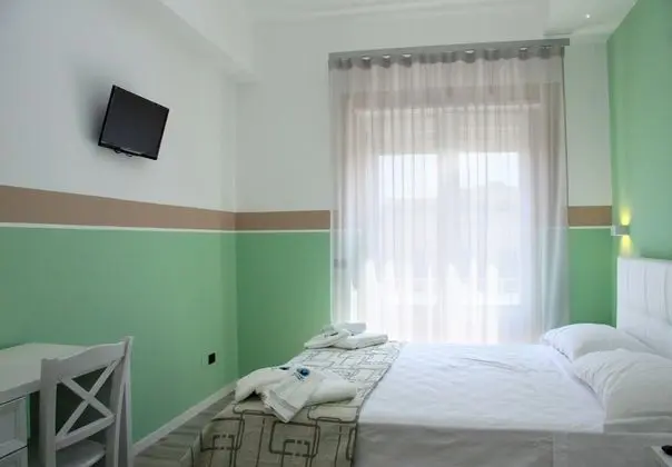 Tek Büyük Yataklı Oda, Balkon