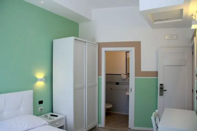 Tek Büyük Yataklı Oda, Balkon