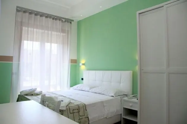 Tek Büyük Yataklı Oda, Balkon