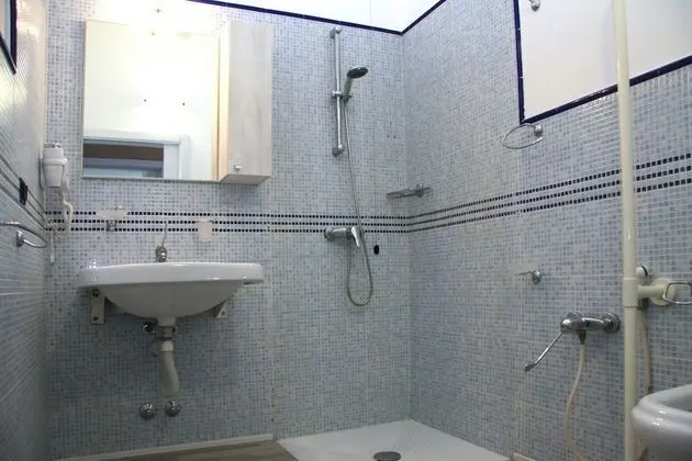 Tek Büyük Yataklı Oda, Balkon