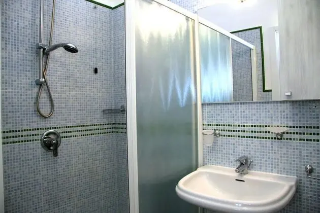 Tek Büyük Yataklı Oda, Balkon