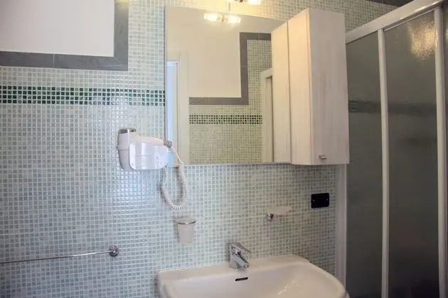 Tek Büyük Yataklı Oda, Balkon