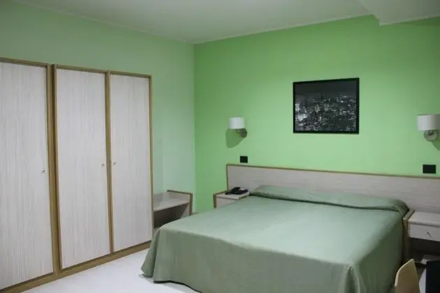 Standard Üç Kişilik Oda