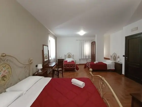 Deluxe Dört Kişilik Oda