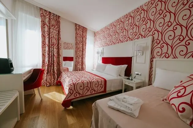 Deluxe Üç Kişilik Oda