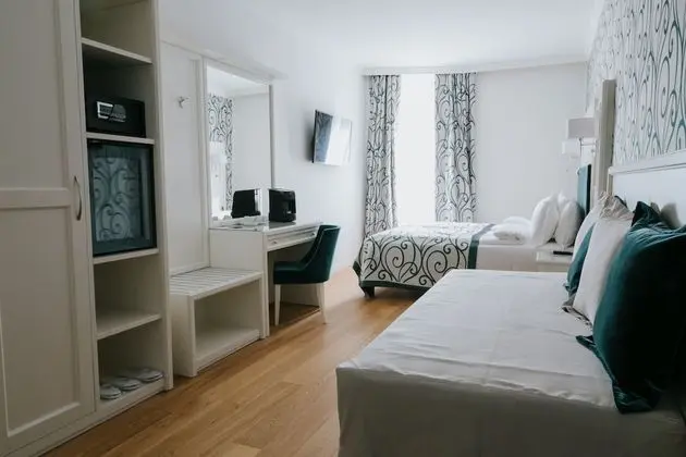 Deluxe Üç Kişilik Oda