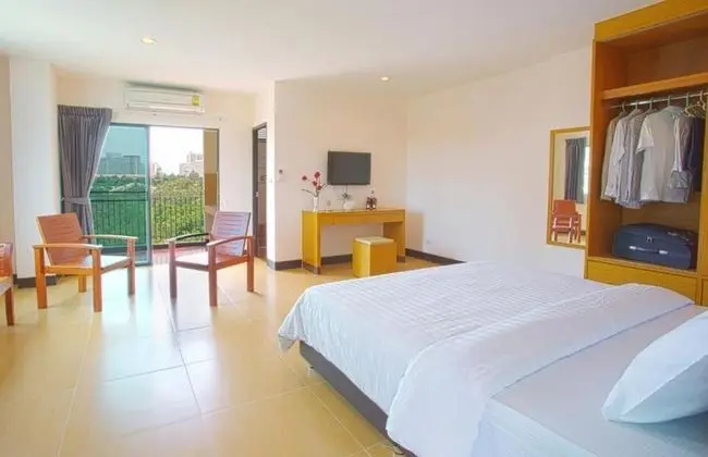 Deluxe King Room