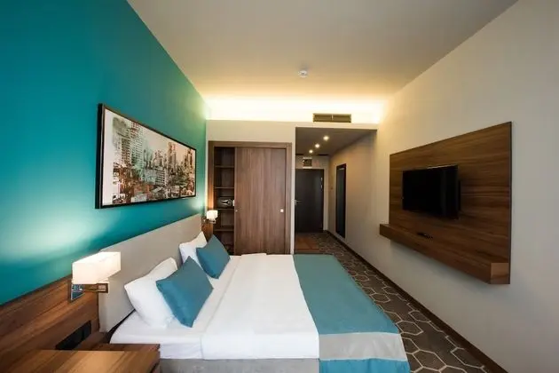 Basic Tek Büyük Yataklı Oda