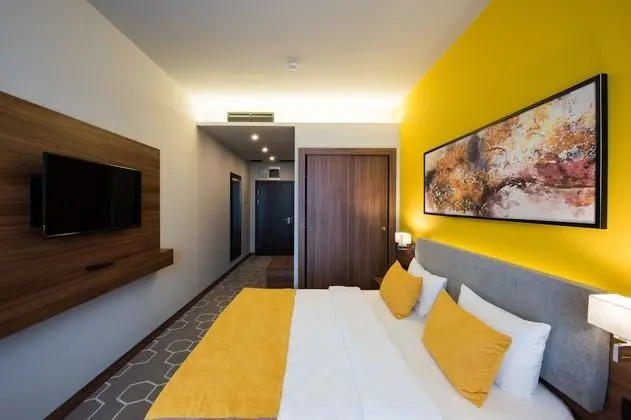 Basic Tek Büyük Yataklı Oda