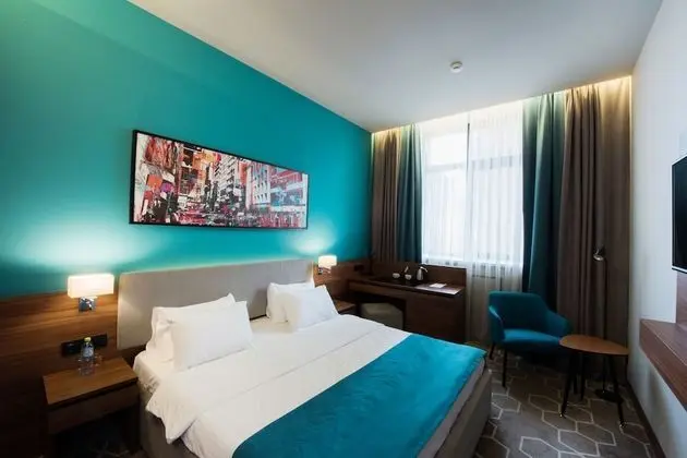 Basic Tek Büyük Yataklı Oda