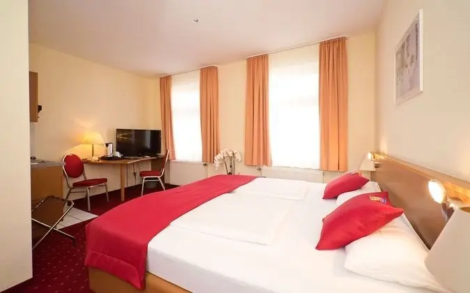 Comfort Tek Büyük Yataklı Oda, Küçük Mutfak