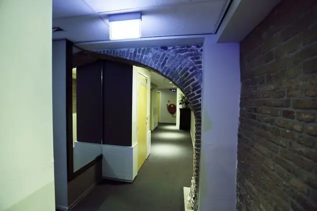 Oda (Basement Room, 2 Twin Beds)