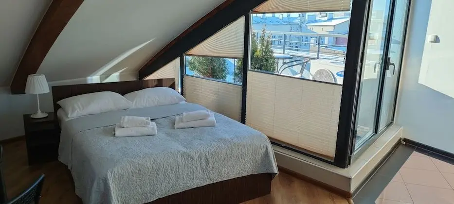 Stüdyo, Teras