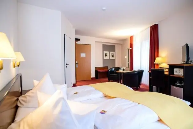 Comfort Tek Büyük Yataklı Oda