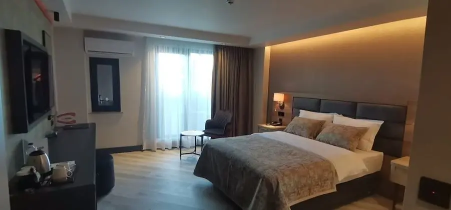 Tek Büyük veya İki Ayrı Yataklı Oda