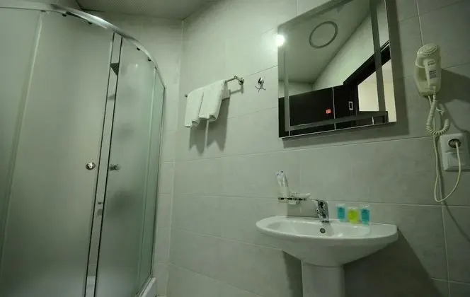Standard Üç Kişilik Oda