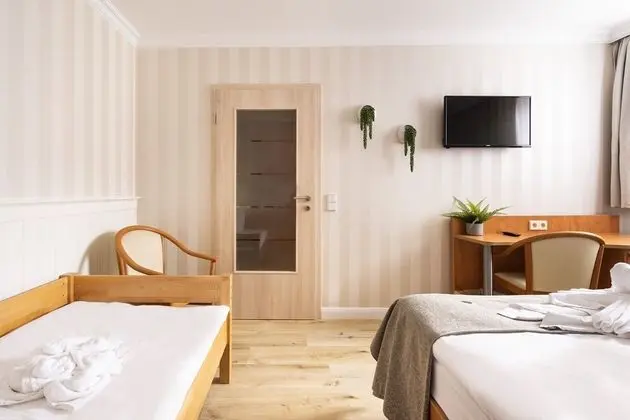 Basic Üç Kişilik Oda