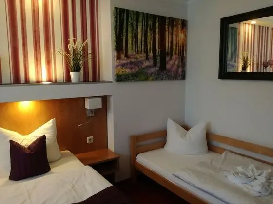 Basic Üç Kişilik Oda