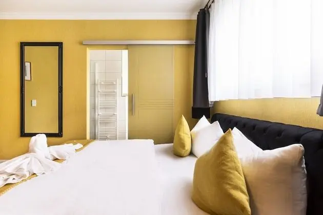 Tek Büyük Yataklı Oda