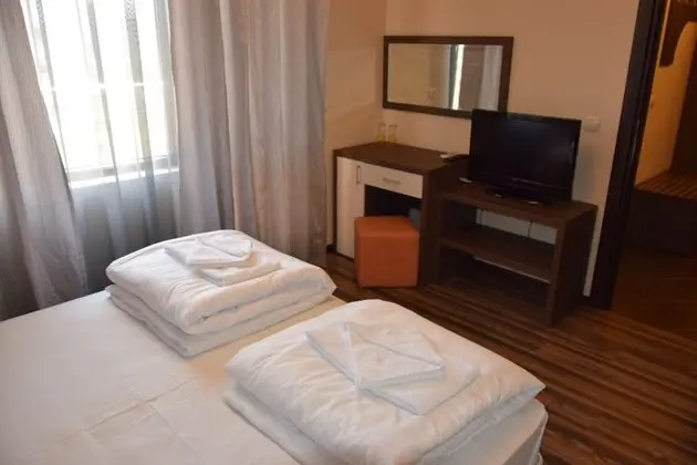 Tek Büyük Yataklı Oda