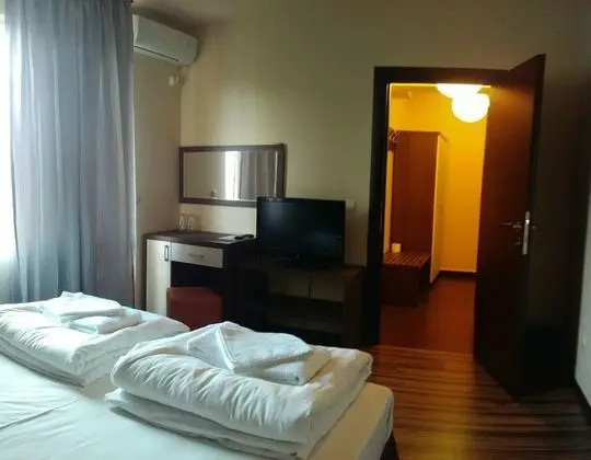 Tek Büyük Yataklı Oda