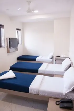 Basic Üç Kişilik Oda