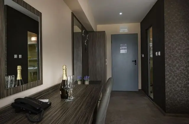 Deluxe Tek Büyük Yataklı Oda, Sigara İçilmez, Şehir Manzaralı