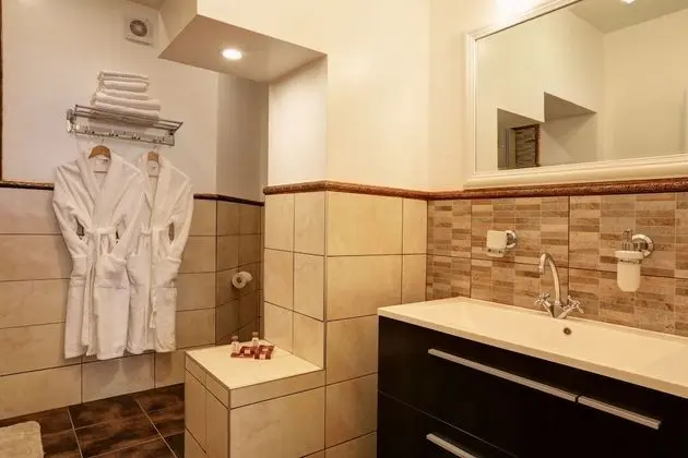 Deluxe Oda, Özel Banyo, Avlu Manzaralı