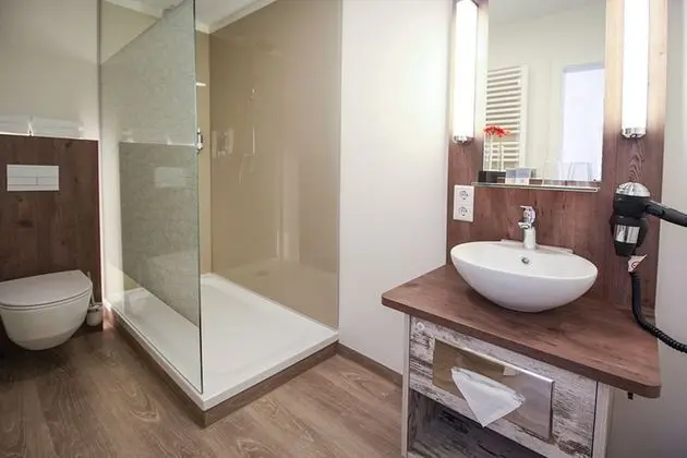 Comfort Tek Büyük Yataklı Oda