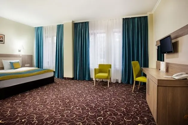 Comfort Tek Büyük Yataklı Oda