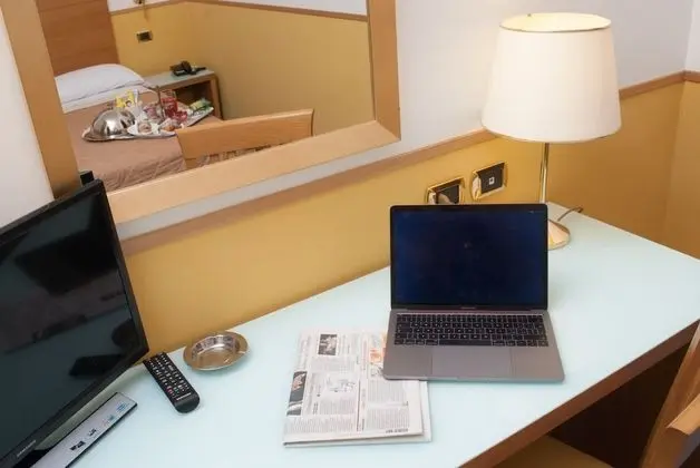 Deluxe Tek Büyük Yataklı Oda, Balkon