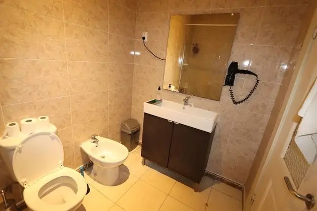 Basic Tek Büyük Yataklı Oda, Ortak Banyo
