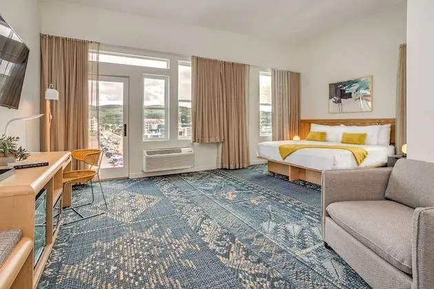 Deluxe Oda, 1 En Büyük (King) Boy Yatak, Balkon