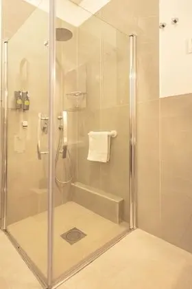 Classic Tek Büyük Yataklı Oda